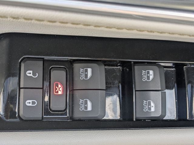 2024 Jeep Wagoneer Base