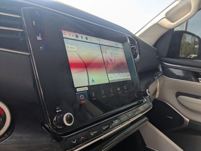 2024 Jeep Wagoneer Base