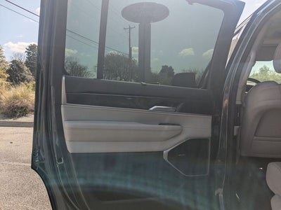 2024 Jeep Wagoneer Base