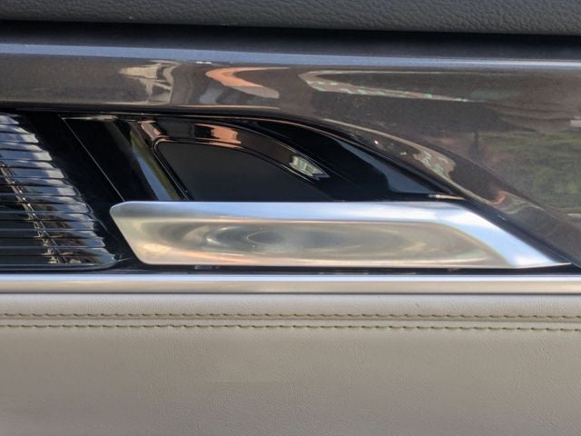 2024 Jeep Wagoneer Base