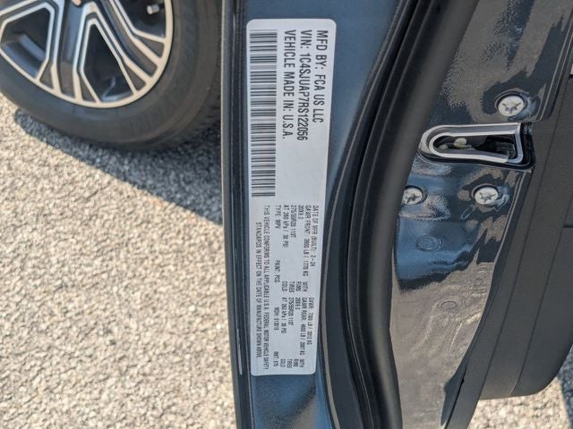 2024 Jeep Wagoneer Base