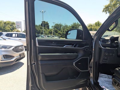 2024 Jeep Wagoneer Base