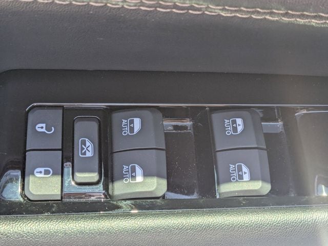 2024 Jeep Wagoneer Base
