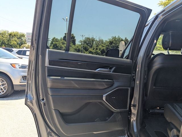 2024 Jeep Wagoneer Base