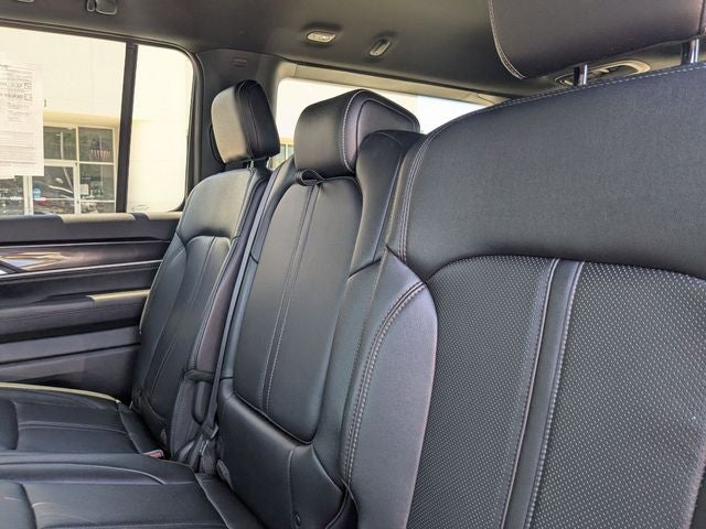 2024 Jeep Wagoneer Base