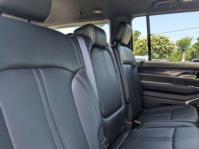 2024 Jeep Wagoneer Base