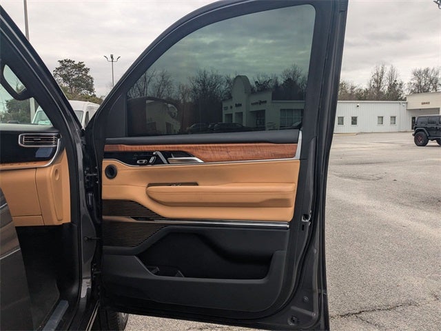 2024 Jeep Grand Wagoneer Series III