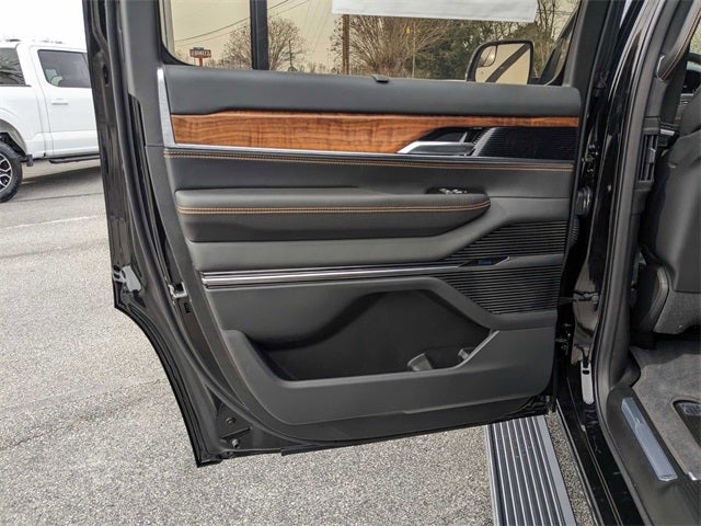 2024 Jeep Grand Wagoneer Series III