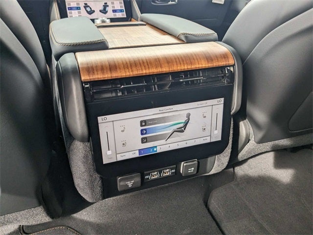 2024 Jeep Grand Wagoneer Series III