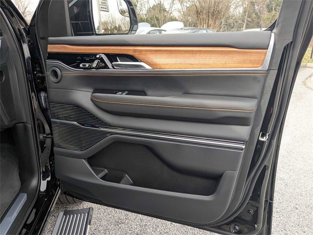 2024 Jeep Grand Wagoneer Series III