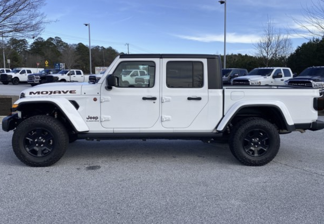 2023 Jeep Gladiator Mojave