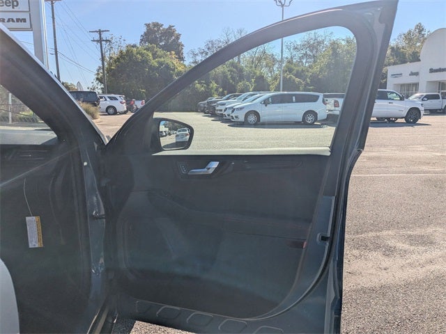 2026 Ford Escape Hybrid ST-Line Elite