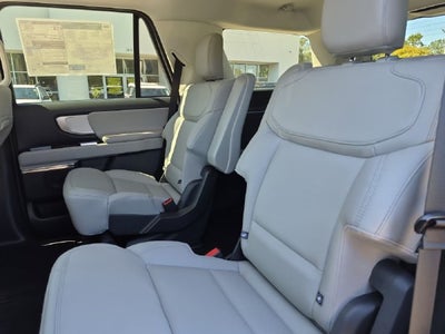 2027 Ford Expedition Active