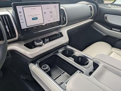2027 Ford Expedition Active