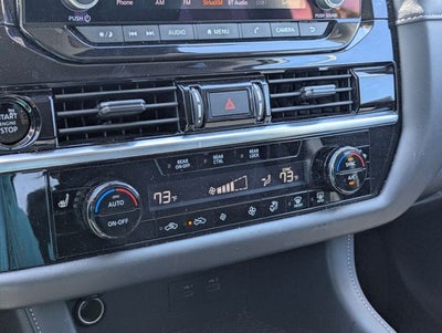 2025 Nissan Pathfinder SV